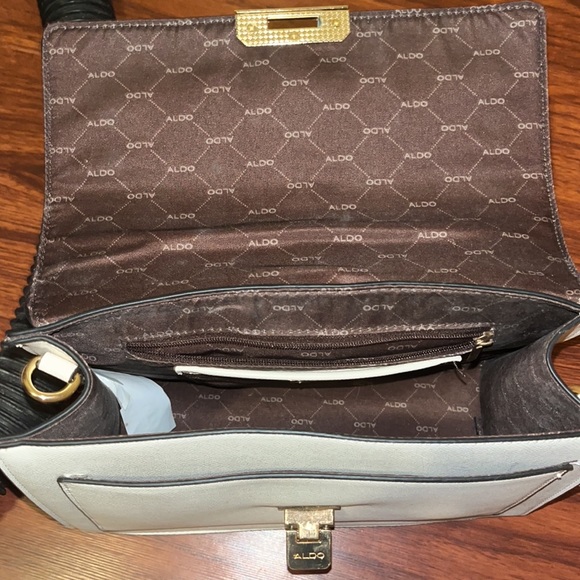 Brand new, although bag never used - Picture 3 of 3